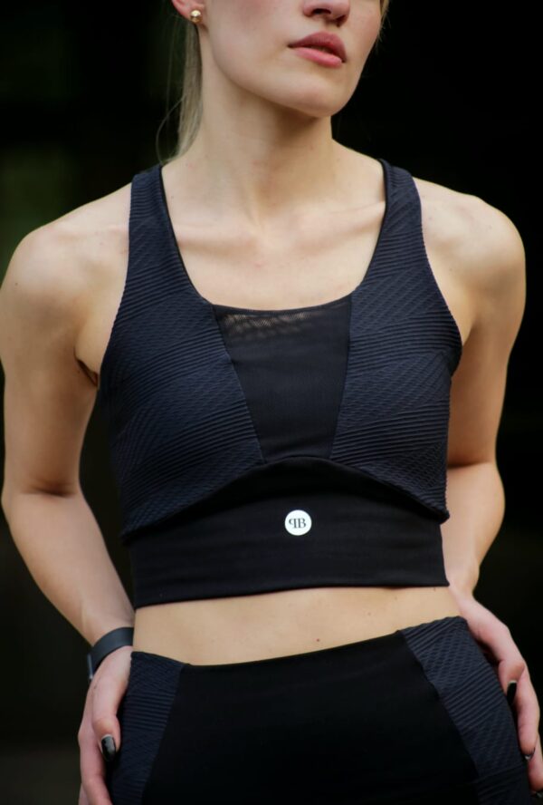 Crop Top Fine de Alto impacto - Negro